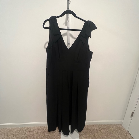 J. Crew Black Sleeveless V-Neck Jumpsuit - Picture 1 of 5